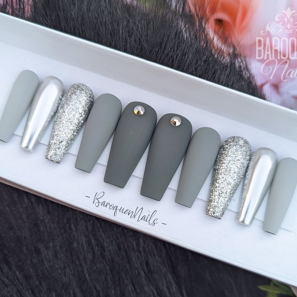 Silver Chrome Mirror Effect Fake Nails Gray Ombre Press On Nails Matte Size L